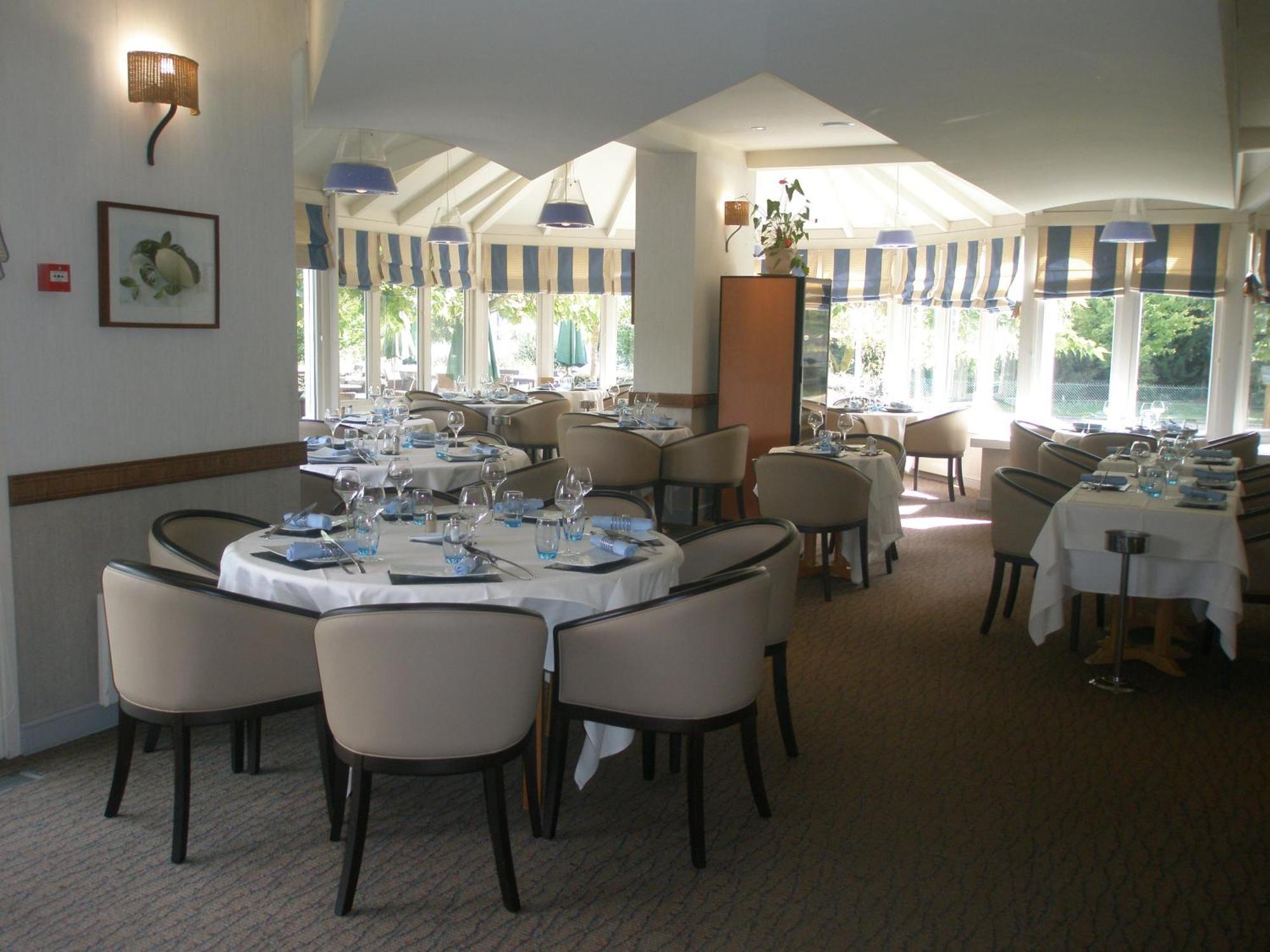 Hotel Restaurant Le Rive Gauche Joigny Kültér fotó